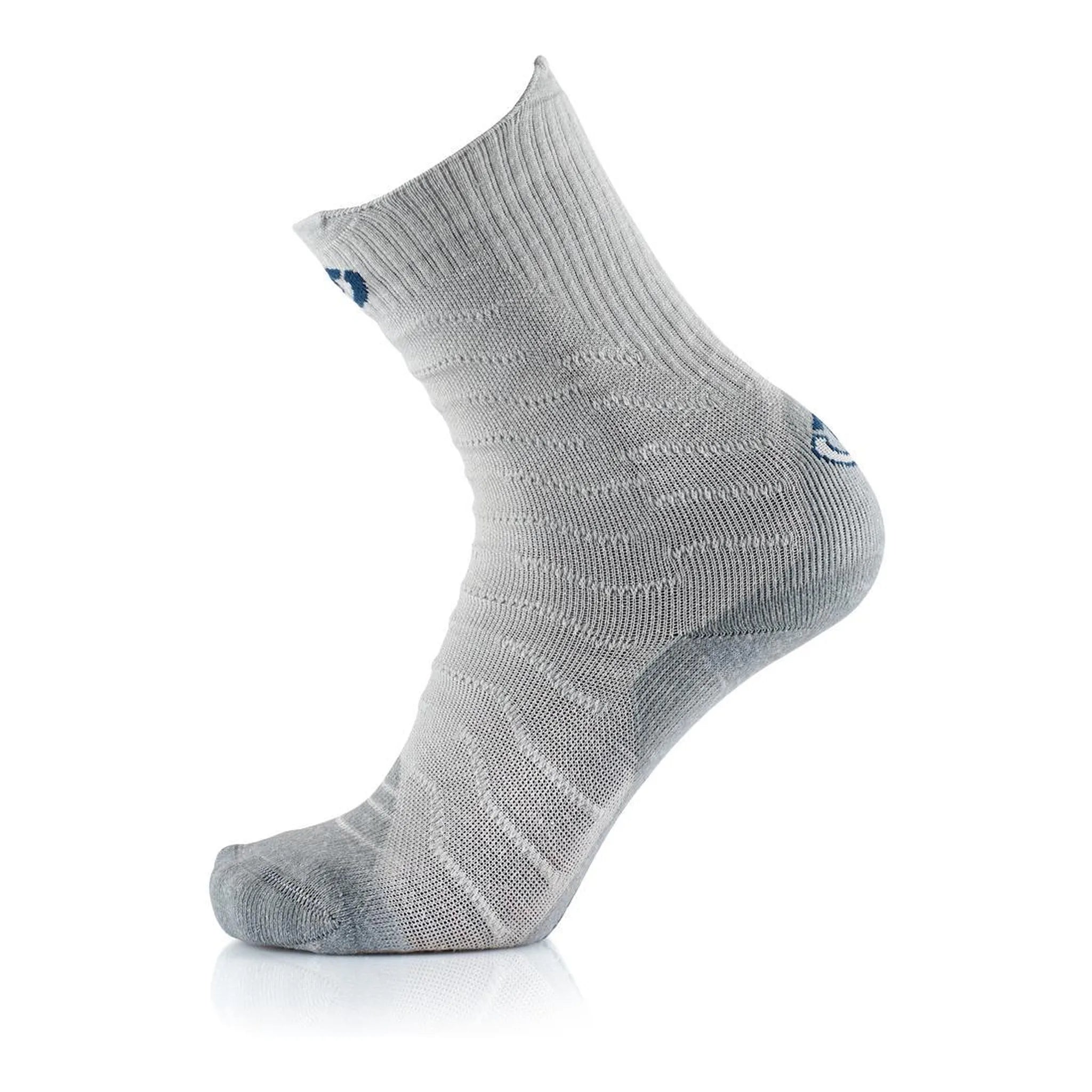 TREKKING TEMPERATE LADY